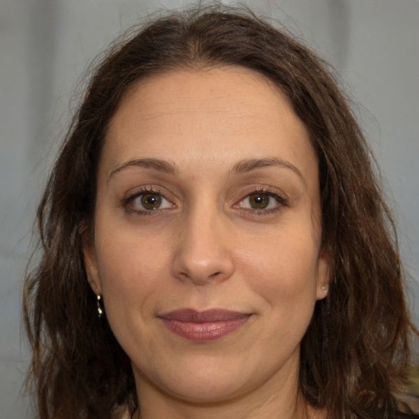 testimonio de Nerea Salinas sobre Fontaneros Pamplona · Servicio de fontanería en Pamplona, Navarra